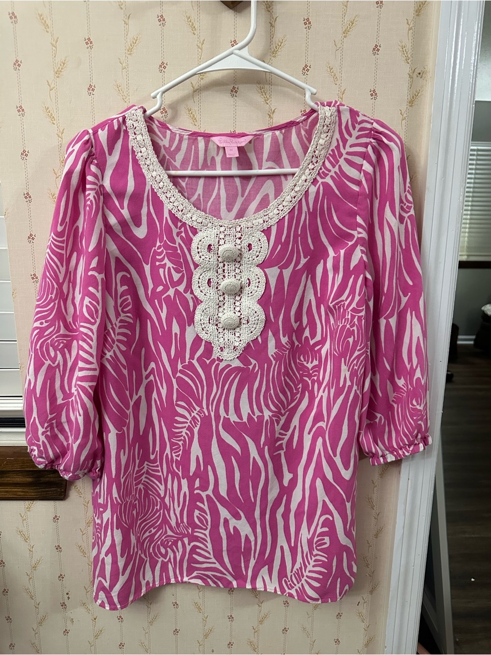 Lilly Pulitzer Pink White Zebra Print Crochet Trim Blouse Top Size M